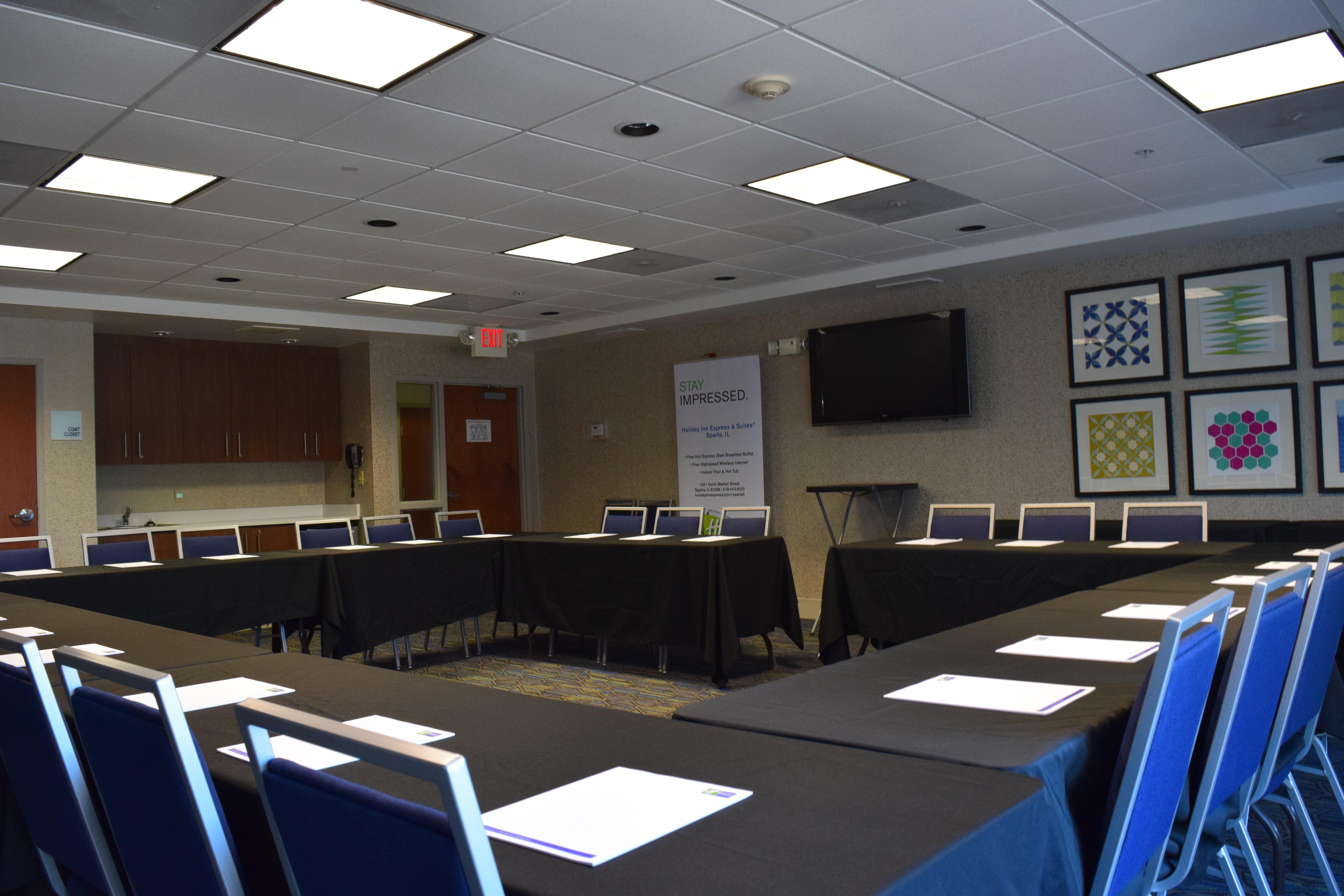 Holiday Inn Express & Suites Sparta Extérieur photo